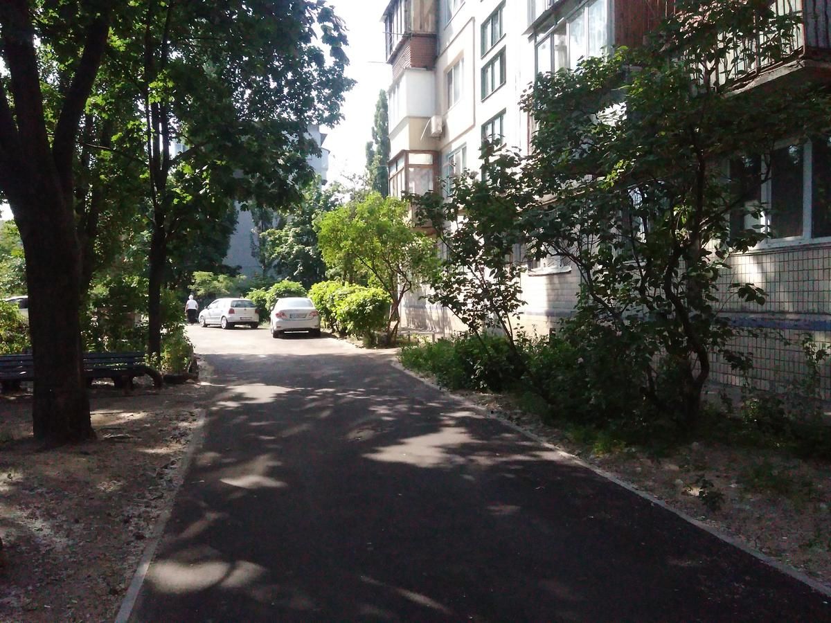 Апартаменты вул. Бажова, 8. Поряд метро Киев-20