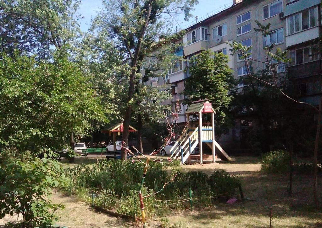 Апартаменты вул. Бажова, 8. Поряд метро Киев-39